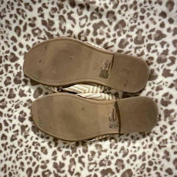 Universal Thread Sandals - Picture 2 of 2